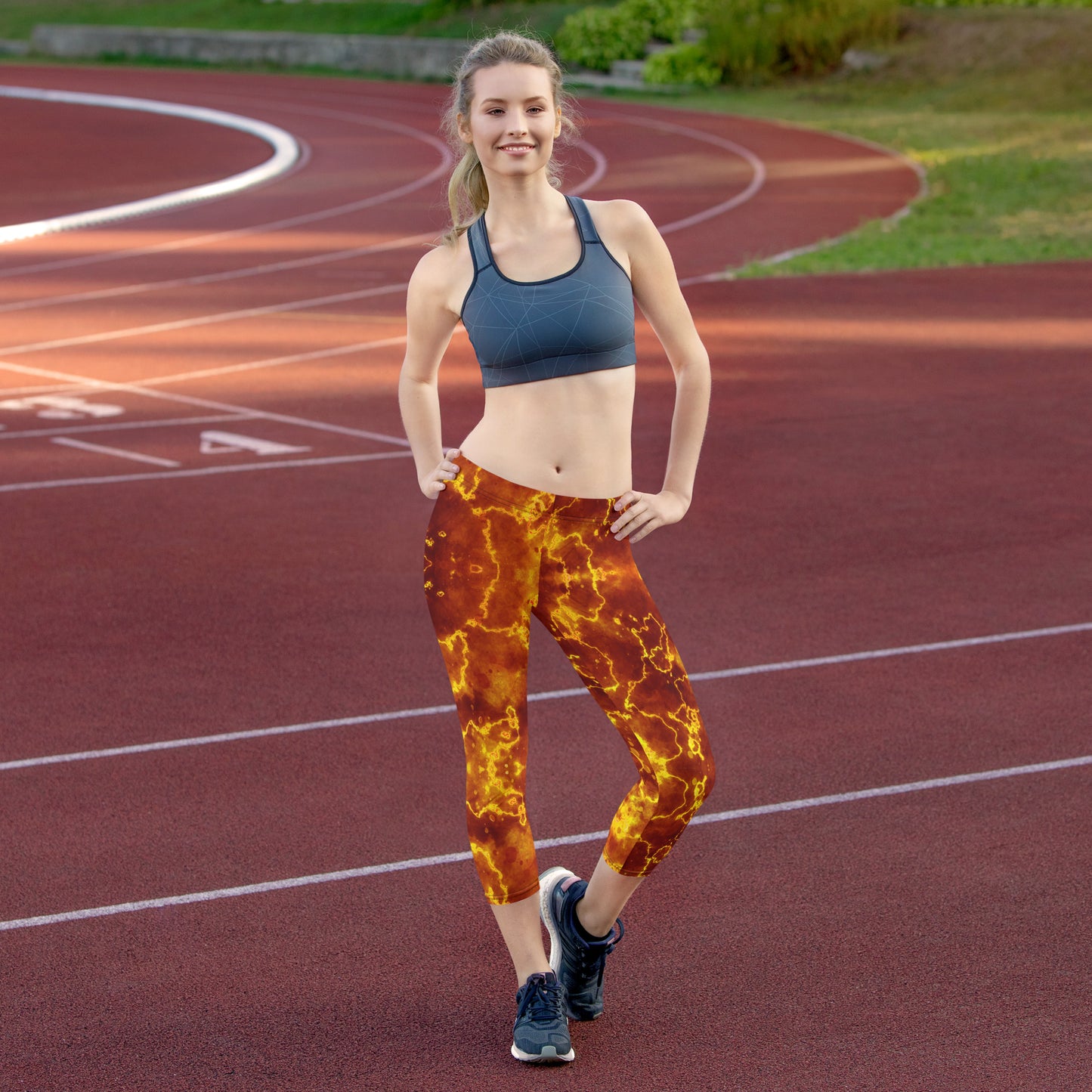 Everyday Magma Mid-Rise Capri Leggings