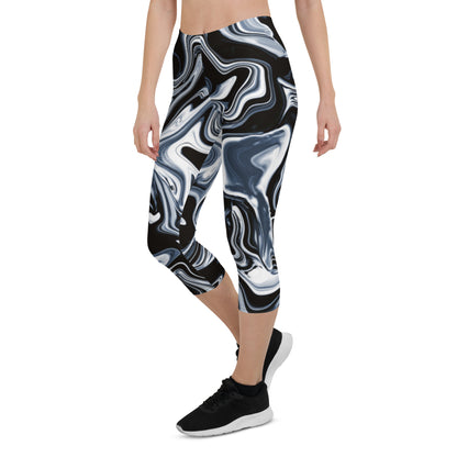 Everyday Liquid Metal Mid-Rise Capri Leggings