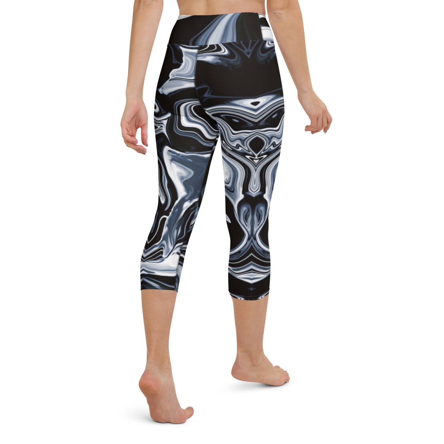 Everyday Liquid Metal Yoga Capri Leggings