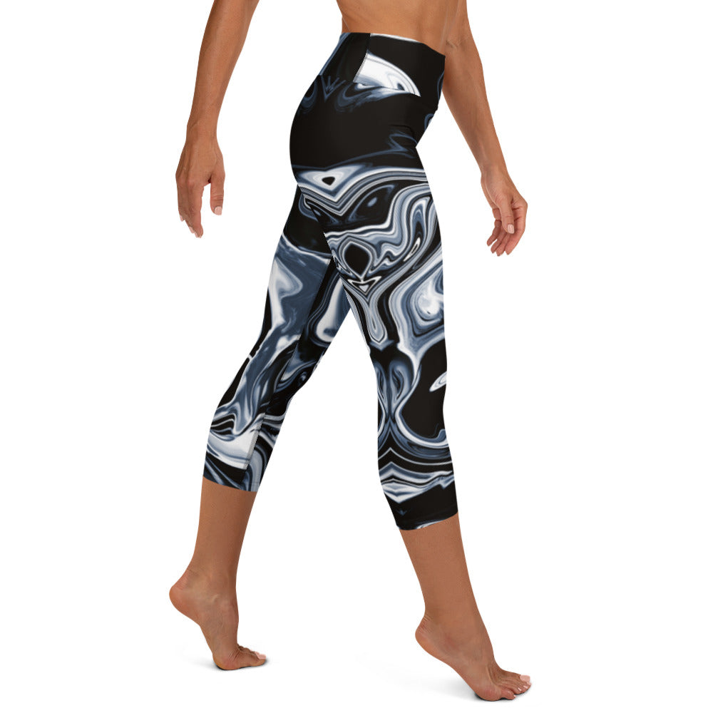 Everyday Liquid Metal Yoga Capri Leggings