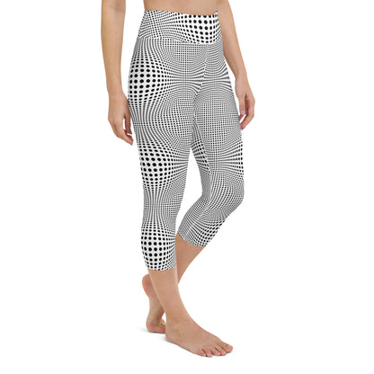 Everyday Optical Illusion Yoga Capri Leggings